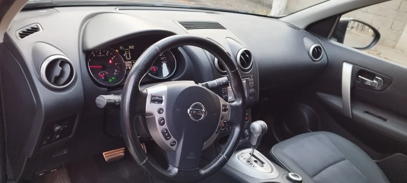 Nissan Qashqai 2.0 бензин , снимка 6 - Автомобили и джипове - 47954548