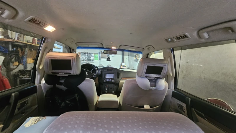 Mitsubishi Pajero 4, снимка 15 - Автомобили и джипове - 52657403