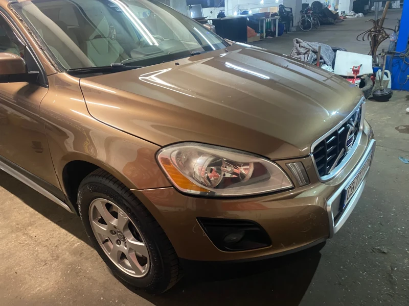 Volvo XC60 2.4D AWD, снимка 5 - Автомобили и джипове - 52878517