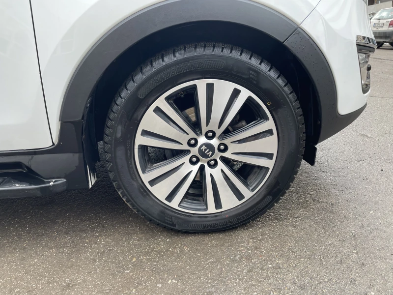 Kia Sportage, снимка 5 - Автомобили и джипове - 52937926