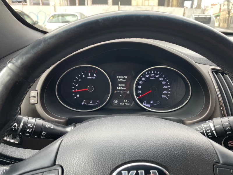Kia Sportage, снимка 13 - Автомобили и джипове - 52937926
