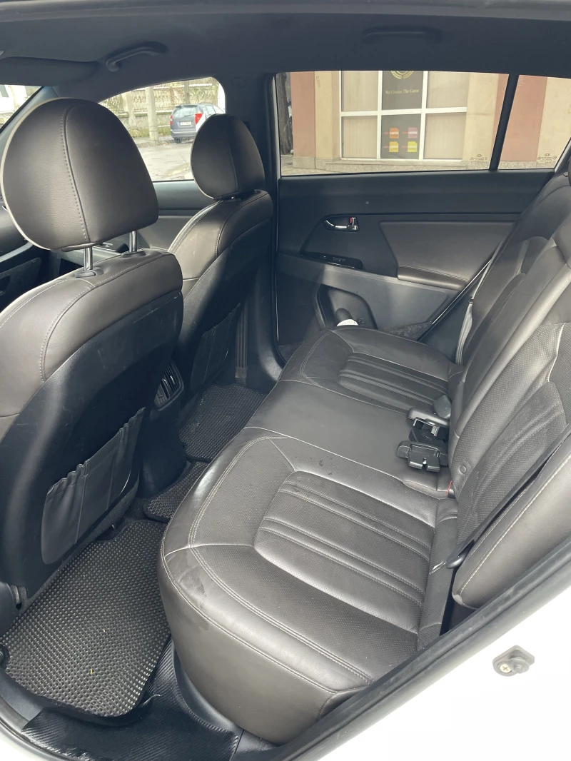 Kia Sportage, снимка 10 - Автомобили и джипове - 52937926