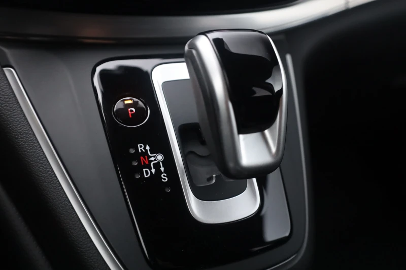 Honda Cr-v 1.6d Aut #KAM #LEDER Xenon 90Kkm #18Zoll #iCarbg, снимка 15 - Автомобили и джипове - 53286473