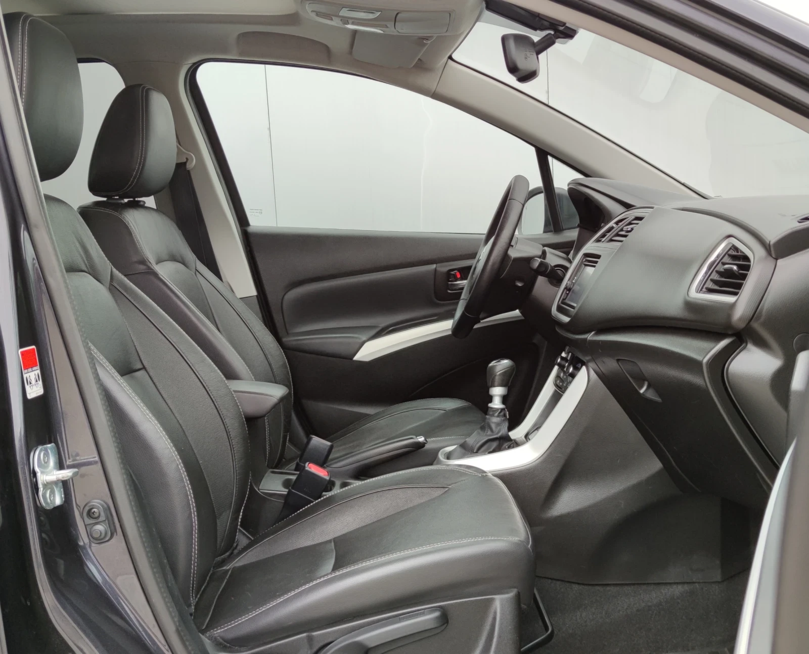 Suzuki SX4 S-Cross 1.6DDIS* 120.* 44*  | Mobile.bg   11