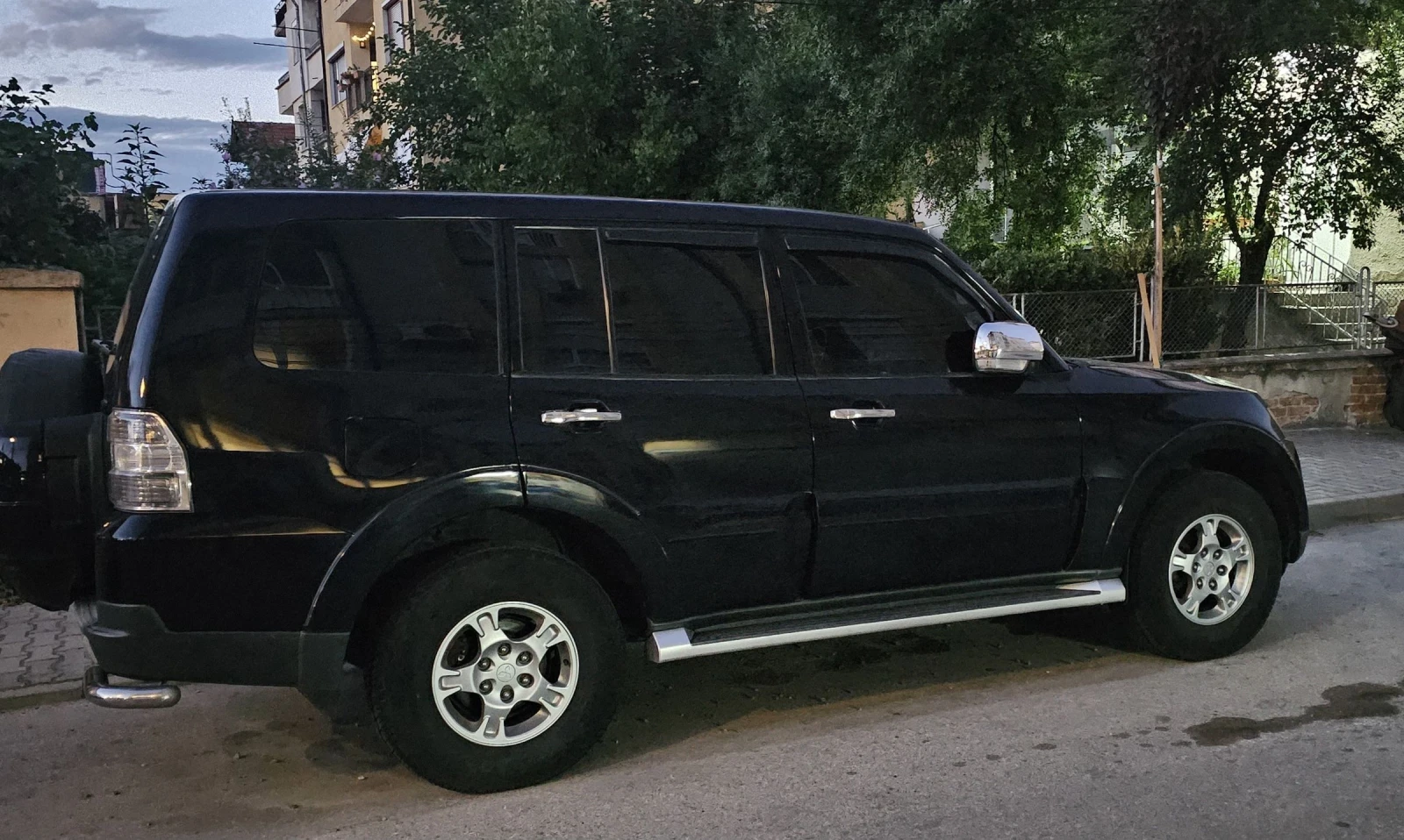 Mitsubishi Pajero 4 - изображение 3
