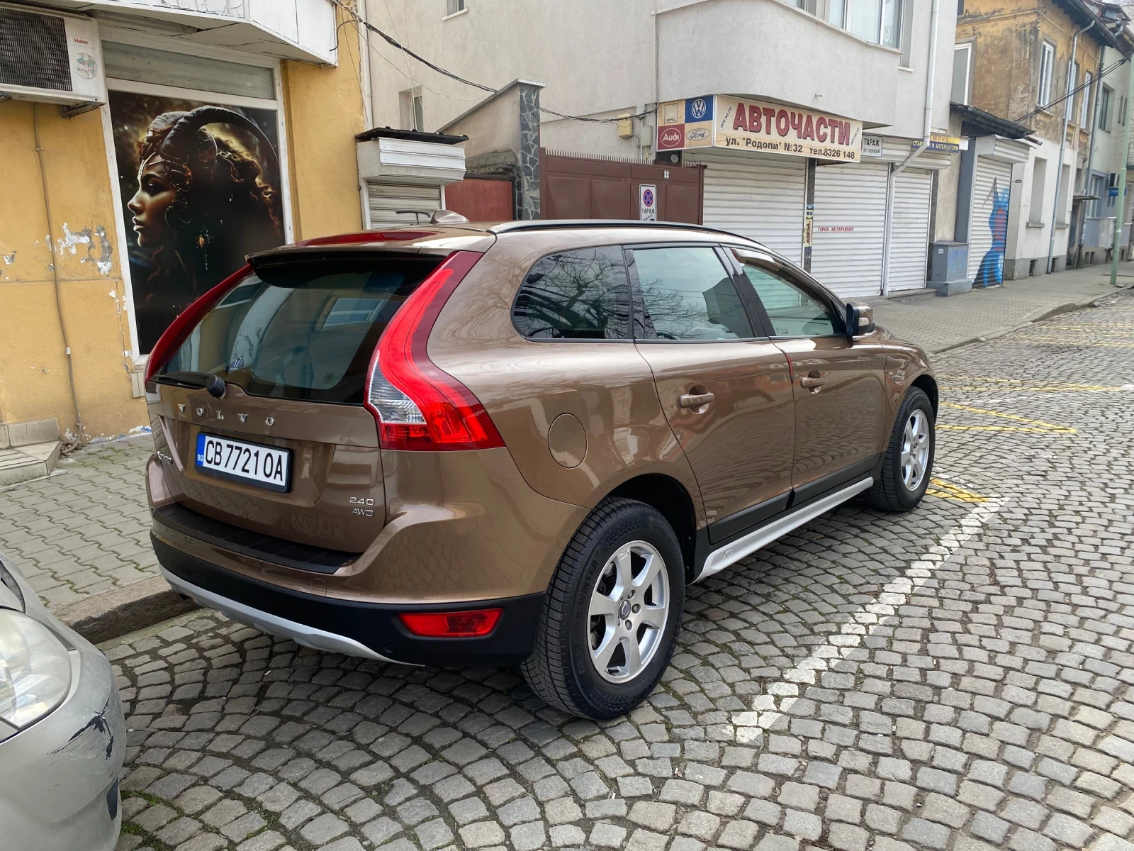 Volvo XC60 2.4D AWD, снимка 7 - Автомобили и джипове - 52878517