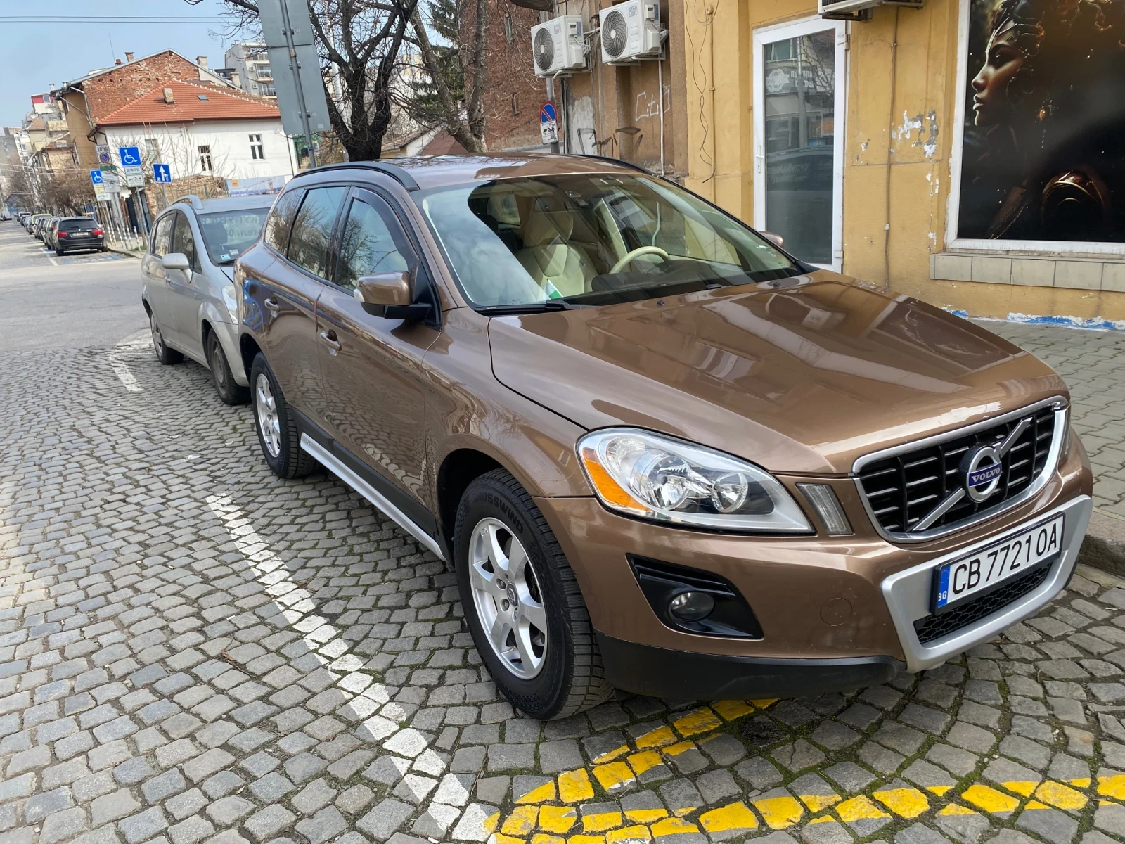 Volvo XC60 2.4D AWD, снимка 4 - Автомобили и джипове - 52878517