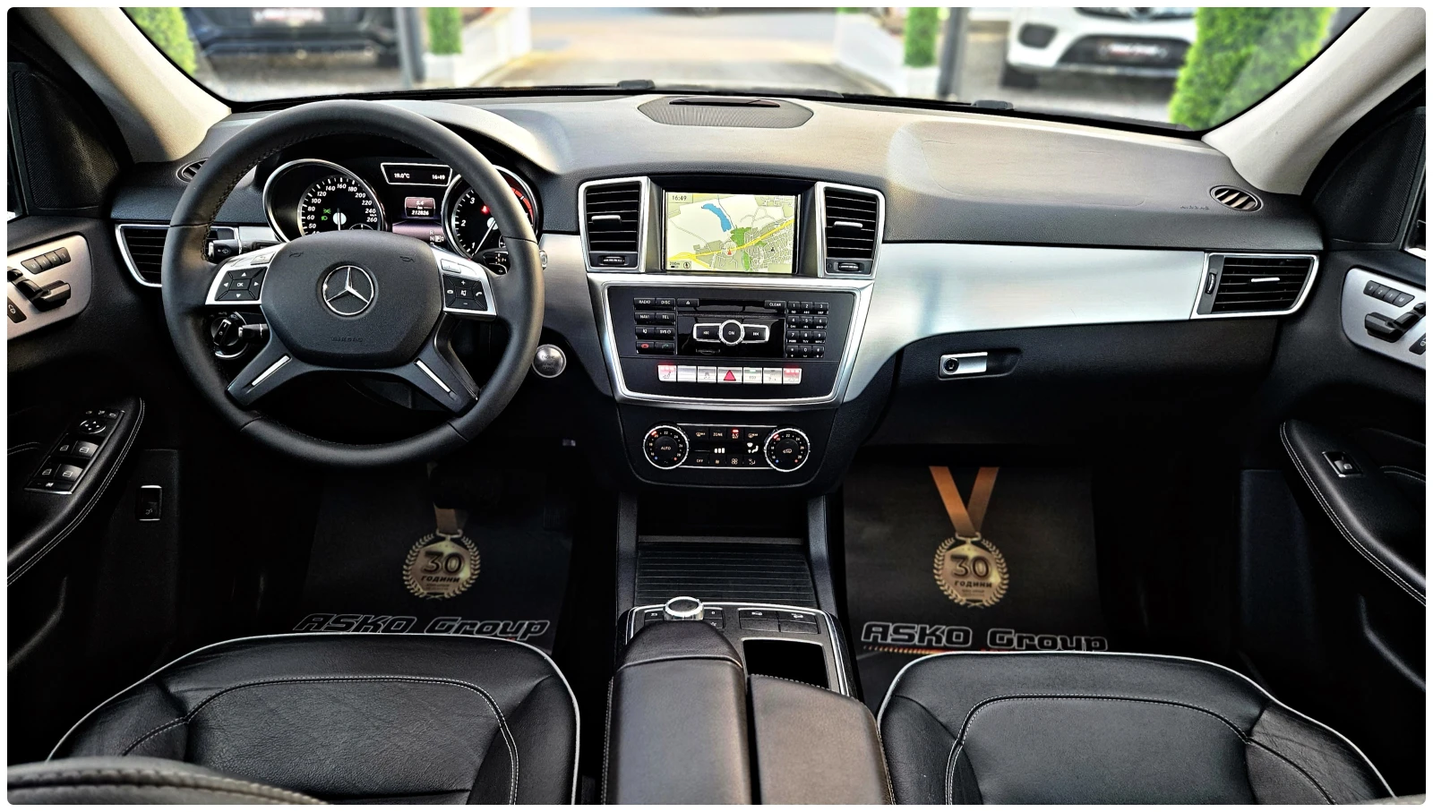 Mercedes-Benz ML 350 AMG/GERMANY/PANO/CAMERA/ПОДГРЕВ/ПАМЕТ/AMBIENT/LIZI, снимка 9 - Автомобили и джипове - 53809567