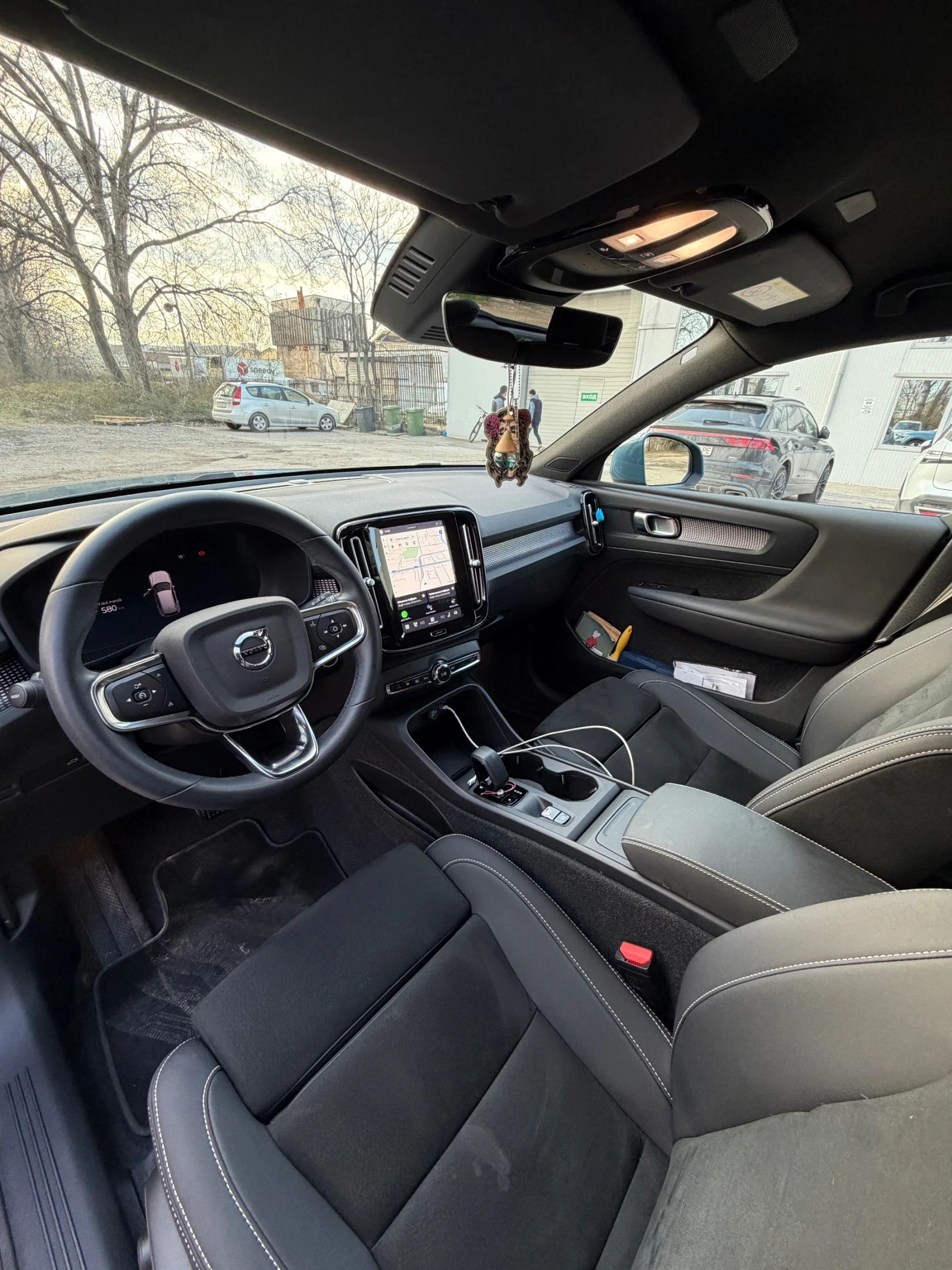 Volvo XC40 B3 Mild Hybrid, снимка 10 - Автомобили и джипове - 54005451