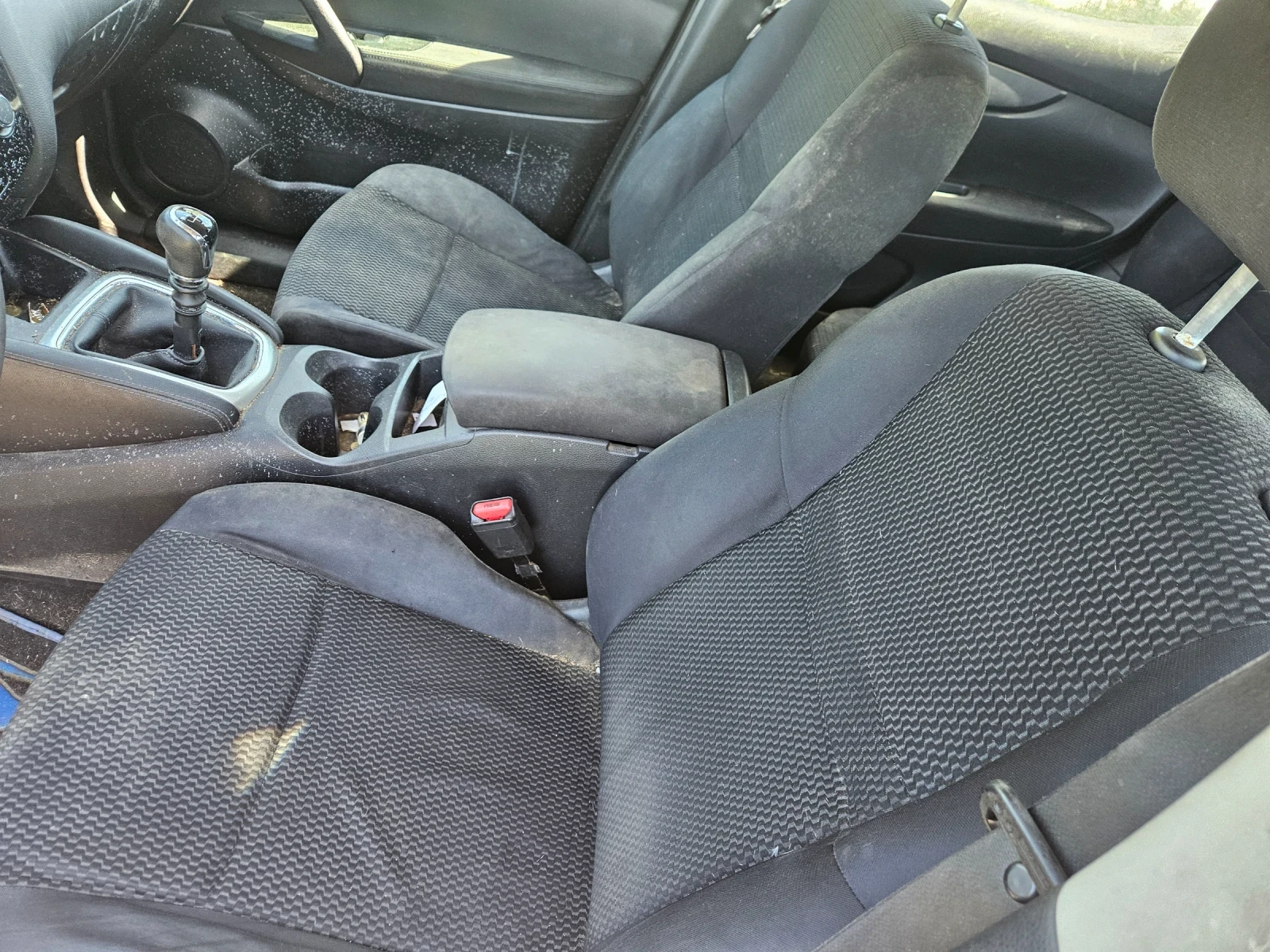 Nissan Qashqai 1.5dci 110ks 2015god-k9k, снимка 12 - Автомобили и джипове - 54312789