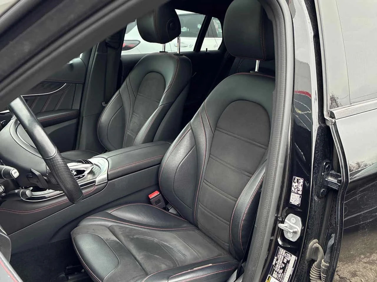 Mercedes-Benz GLC 43 AMG BURMESTER * PANO * KEYLESS *  ПОДГРЕВИ * CARFAX, снимка 13 - Автомобили и джипове - 54488202