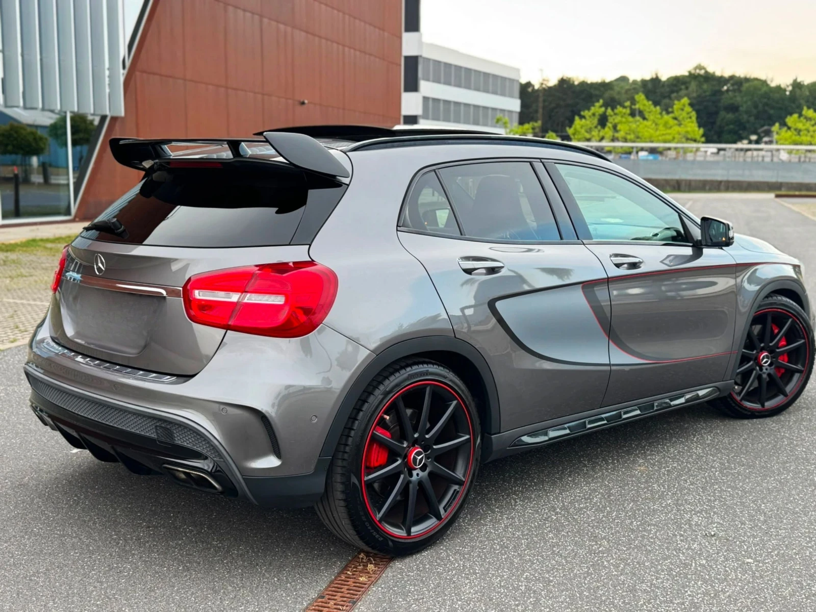 Mercedes-Benz GLA 45 AMG ?Очакван внос AMG EDITION 1CARBONPANOHKCAMRED , снимка 7 - Автомобили и джипове - 55379513