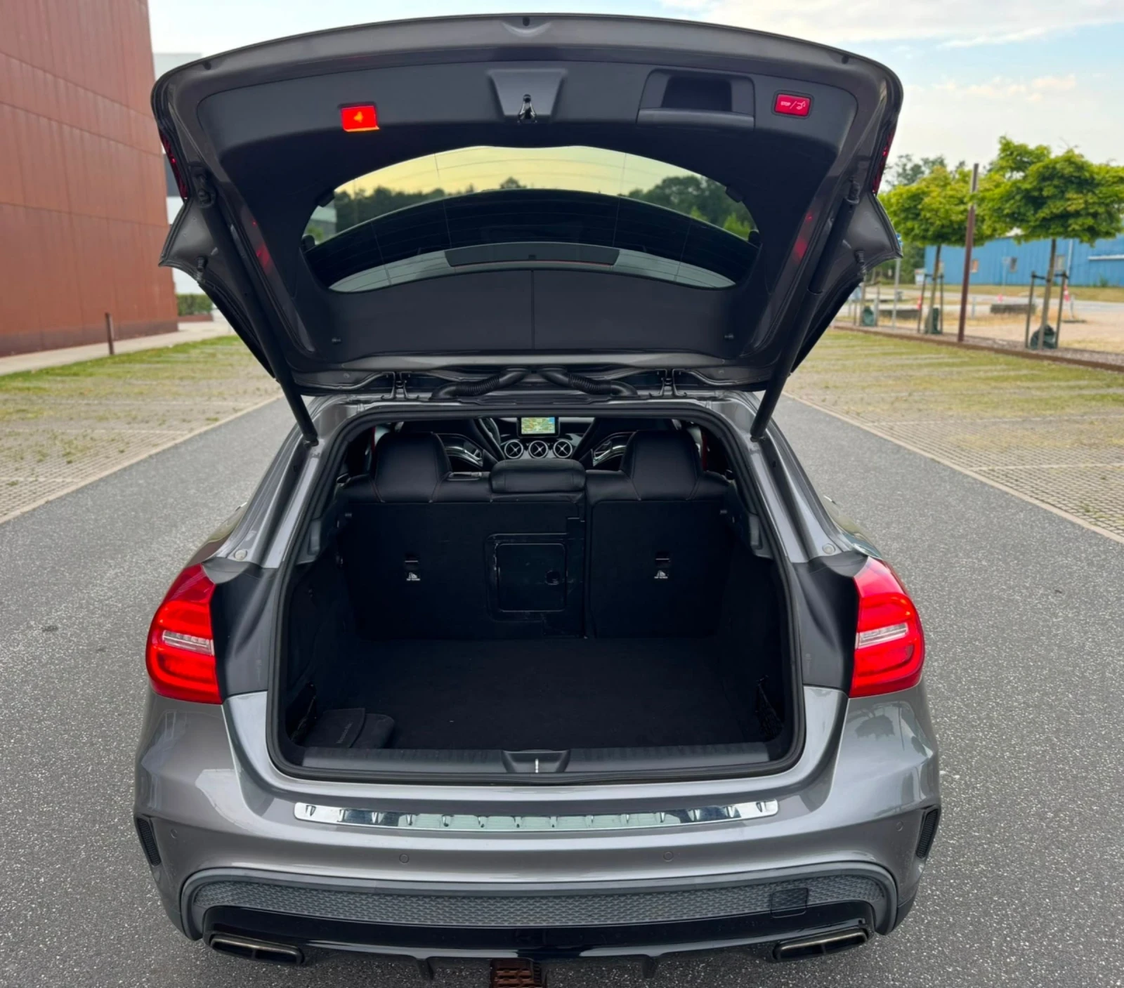 Mercedes-Benz GLA 45 AMG ?Очакван внос AMG EDITION 1CARBONPANOHKCAMRED , снимка 8 - Автомобили и джипове - 55379513