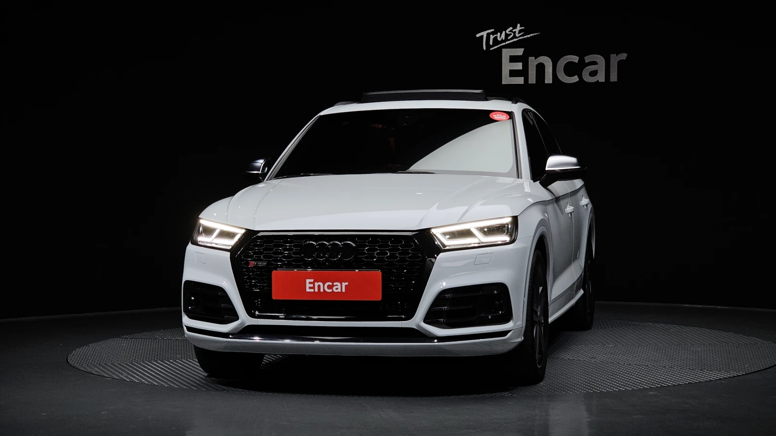 Audi SQ5 ЕЛ. БАГАЖНИК* HUD* 360* BLIND SPOT* КРАЙНА ЦЕНА, снимка 3 - Автомобили и джипове - 55593592