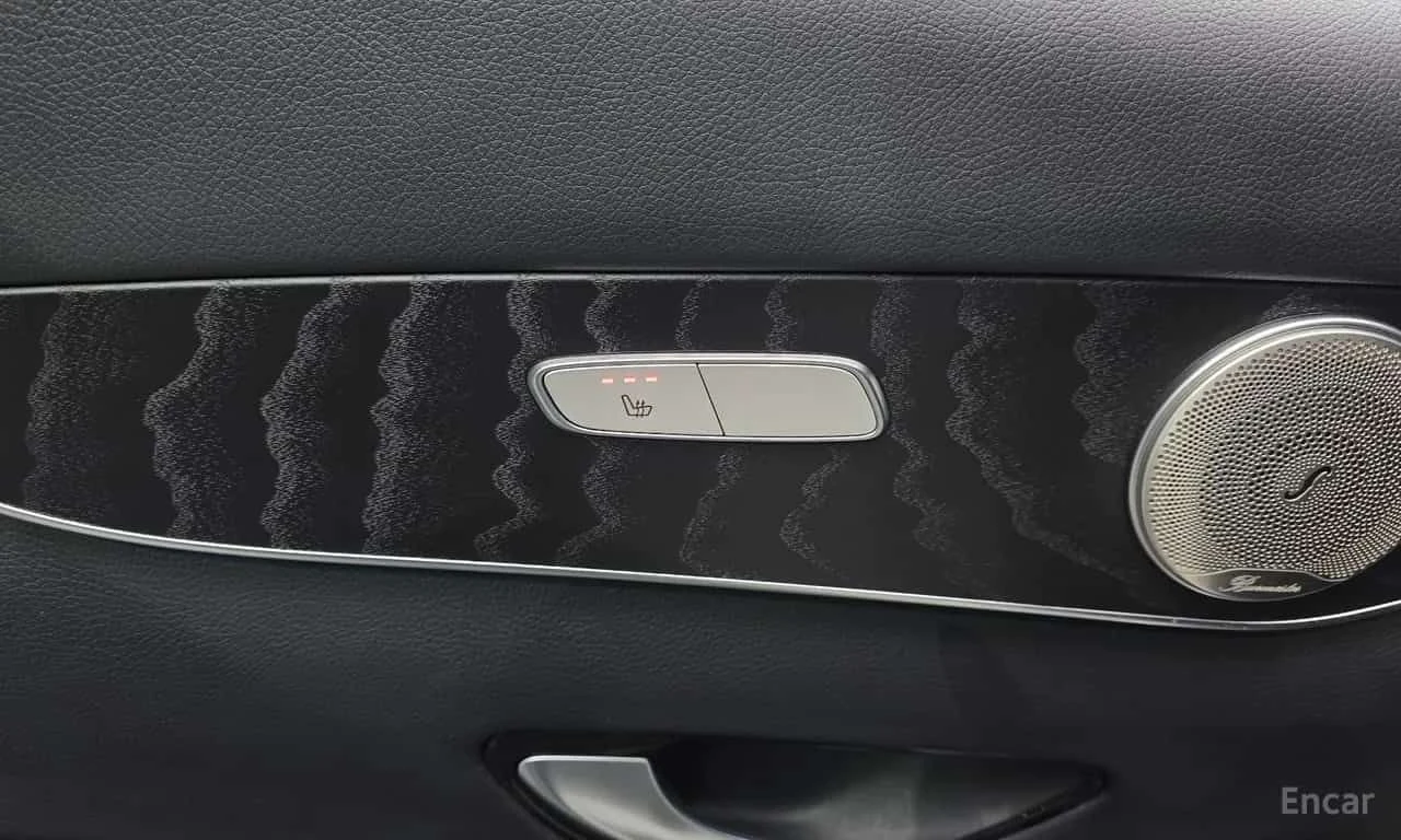 Mercedes-Benz GLC * GCL300 4MATIC Coupe * ЦЕНА ДО БГ, снимка 13 - Автомобили и джипове - 55606332