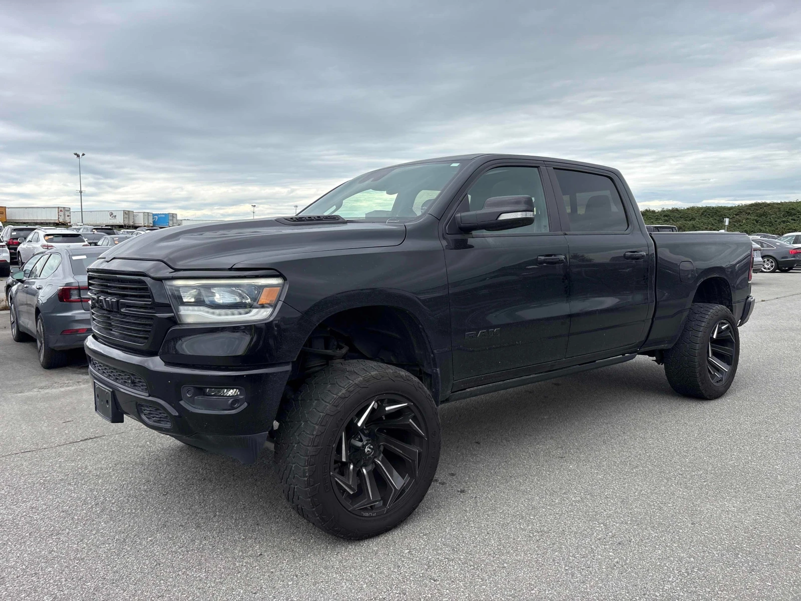 Dodge RAM 1500 SPORT / ОБДУХВАНЕ / TOP ЦЕНА ДО БЪЛГАРИЯ !!!, снимка 2 - Автомобили и джипове - 55771969