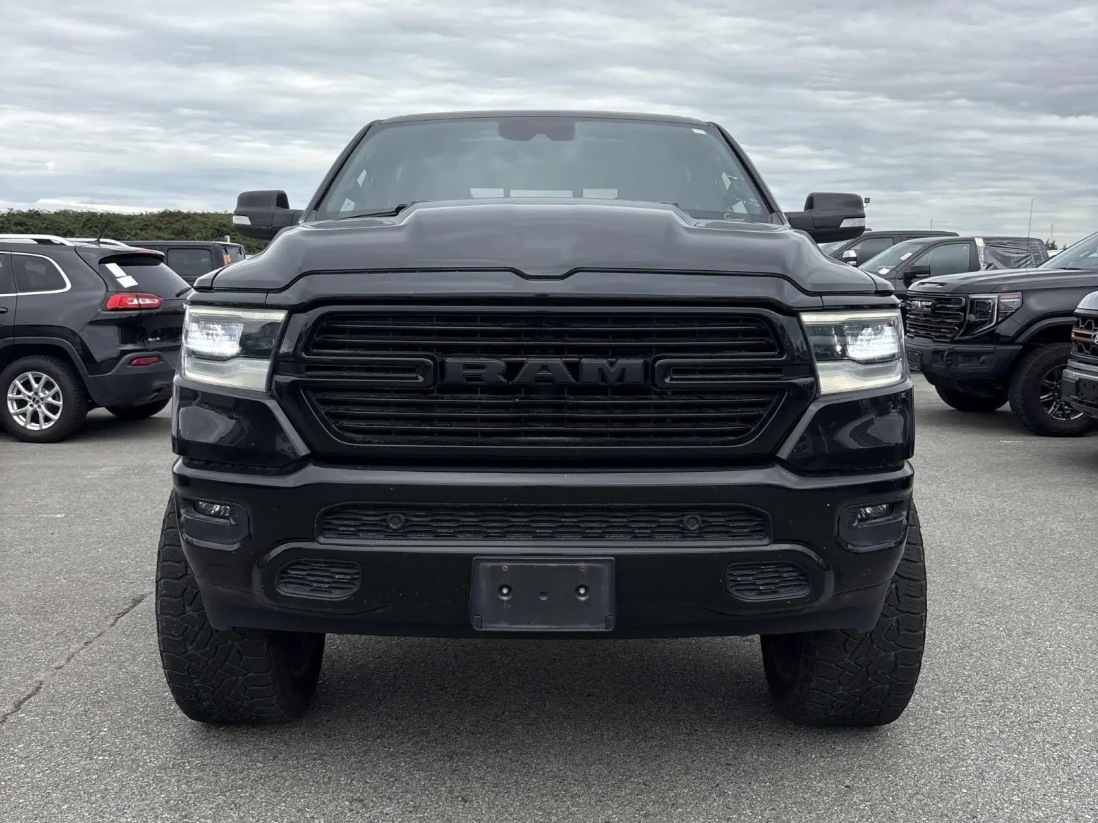 Dodge RAM 1500 SPORT / ОБДУХВАНЕ / TOP ЦЕНА ДО БЪЛГАРИЯ !!!, снимка 3 - Автомобили и джипове - 55771969