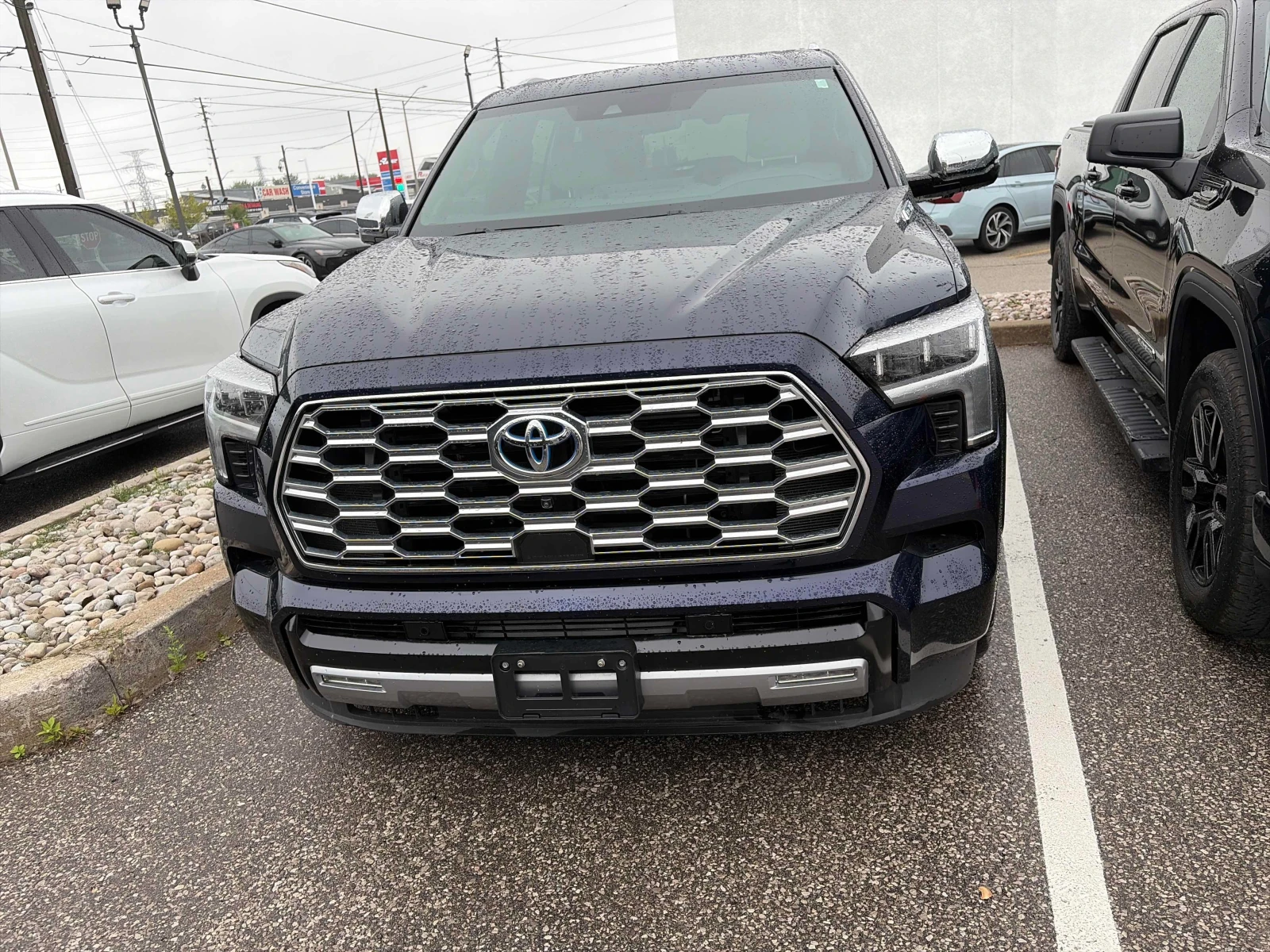 Toyota Sequoia CAPSTONE / ОБДУХВАНЕ / 360 / DISTRONIC / CARFAX, снимка 6 - Автомобили и джипове - 55897137