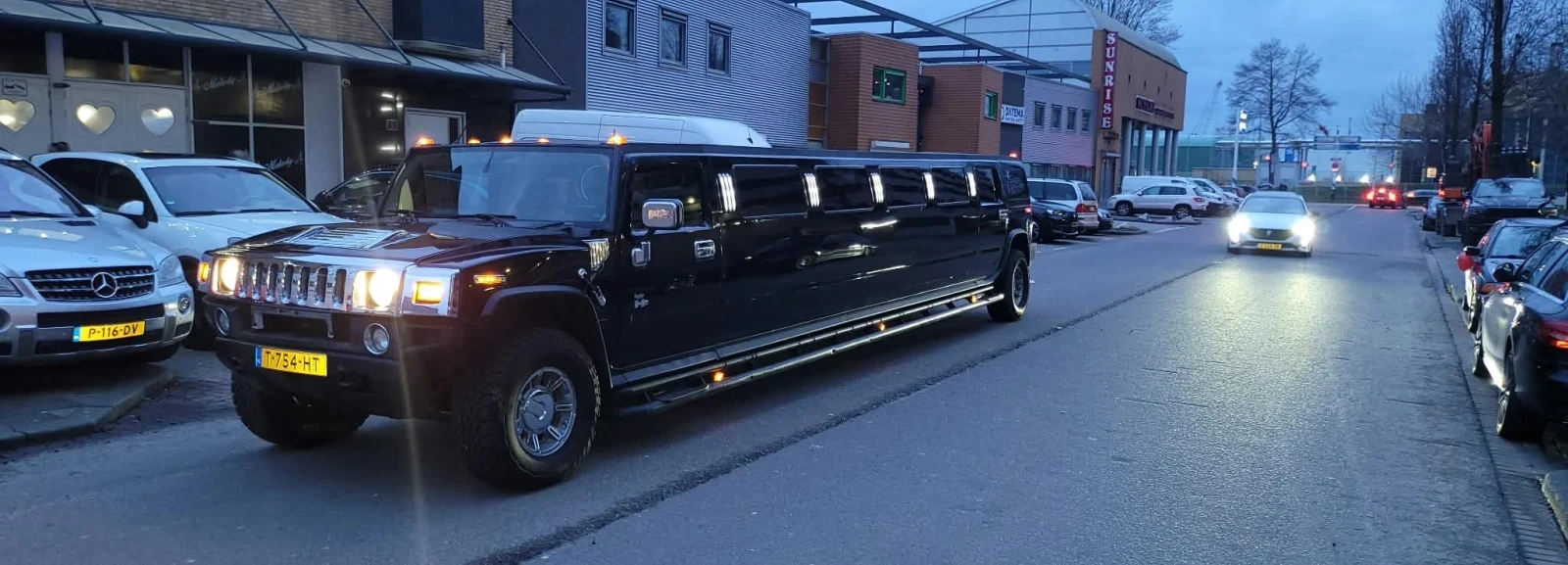 Hummer H2 V8, снимка 2 - Автомобили и джипове - 55926163