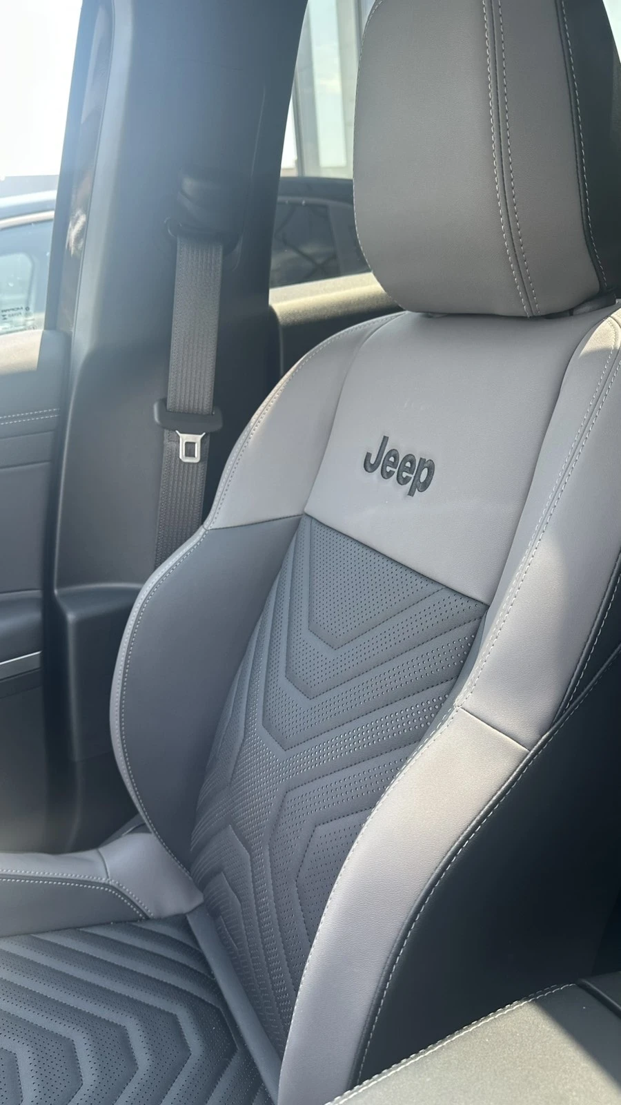 Jeep Compass e-HYBRID 48V petrol, снимка 8 - Автомобили и джипове - 56293817