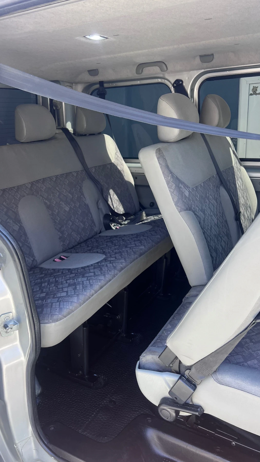Opel Vivaro, снимка 8 - Бусове и автобуси - 55793364