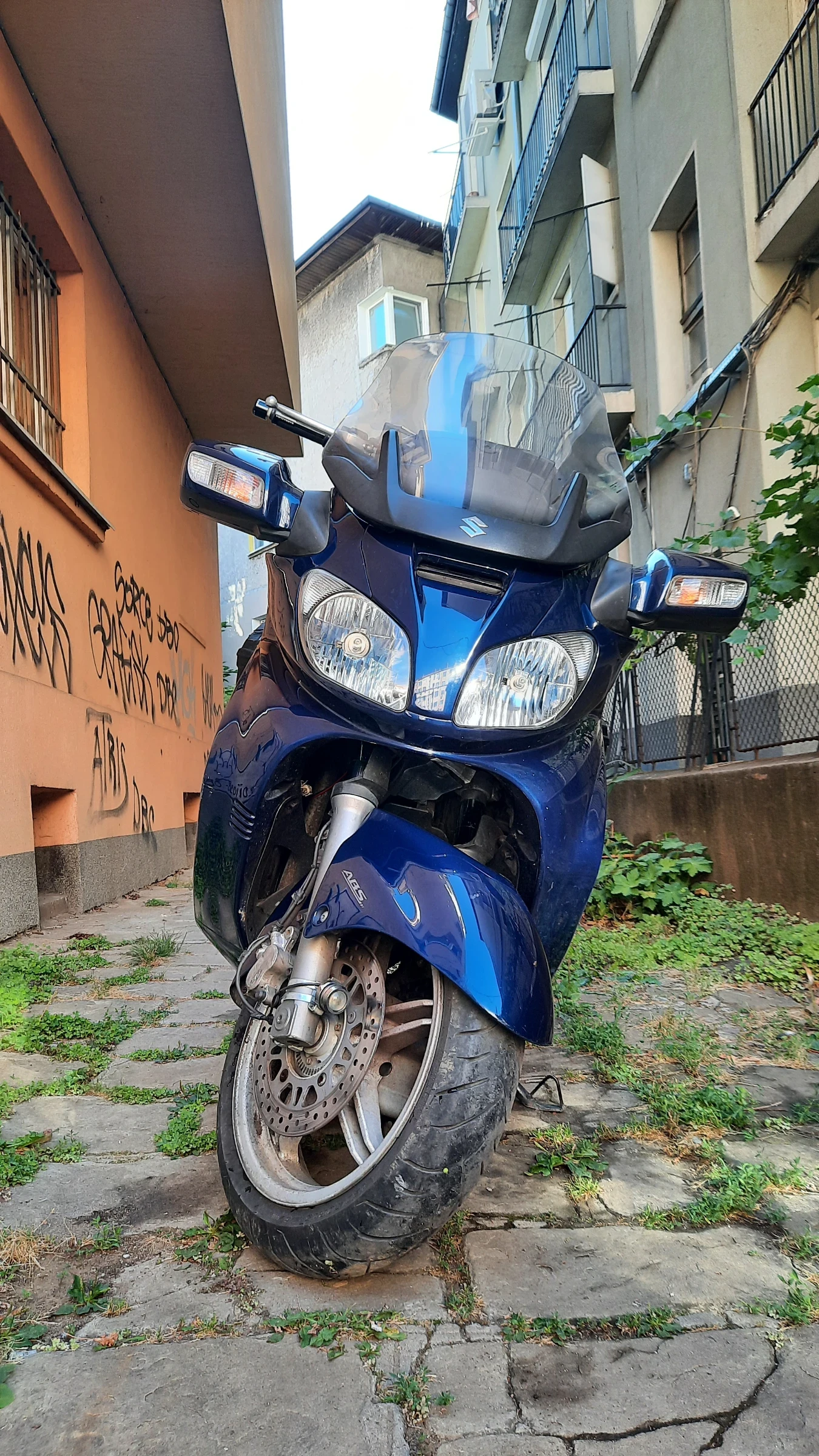 Suzuki Burgman 650 executive  - изображение 2