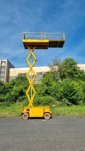 Обява за продажба на Автовишка Liftlux SL 90-204WD ~40 680 лв. - изображение 8