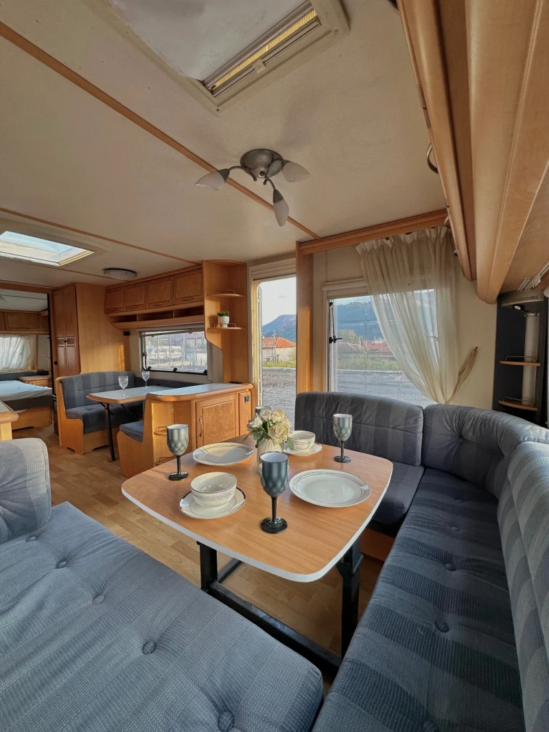 Каравана Hobby Prestige 720 / 9 метра/ НОВ ВНОС/ ГОЛЯМ ХЛАДИЛНИК/, снимка 10 - Каравани и кемпери - 52158998