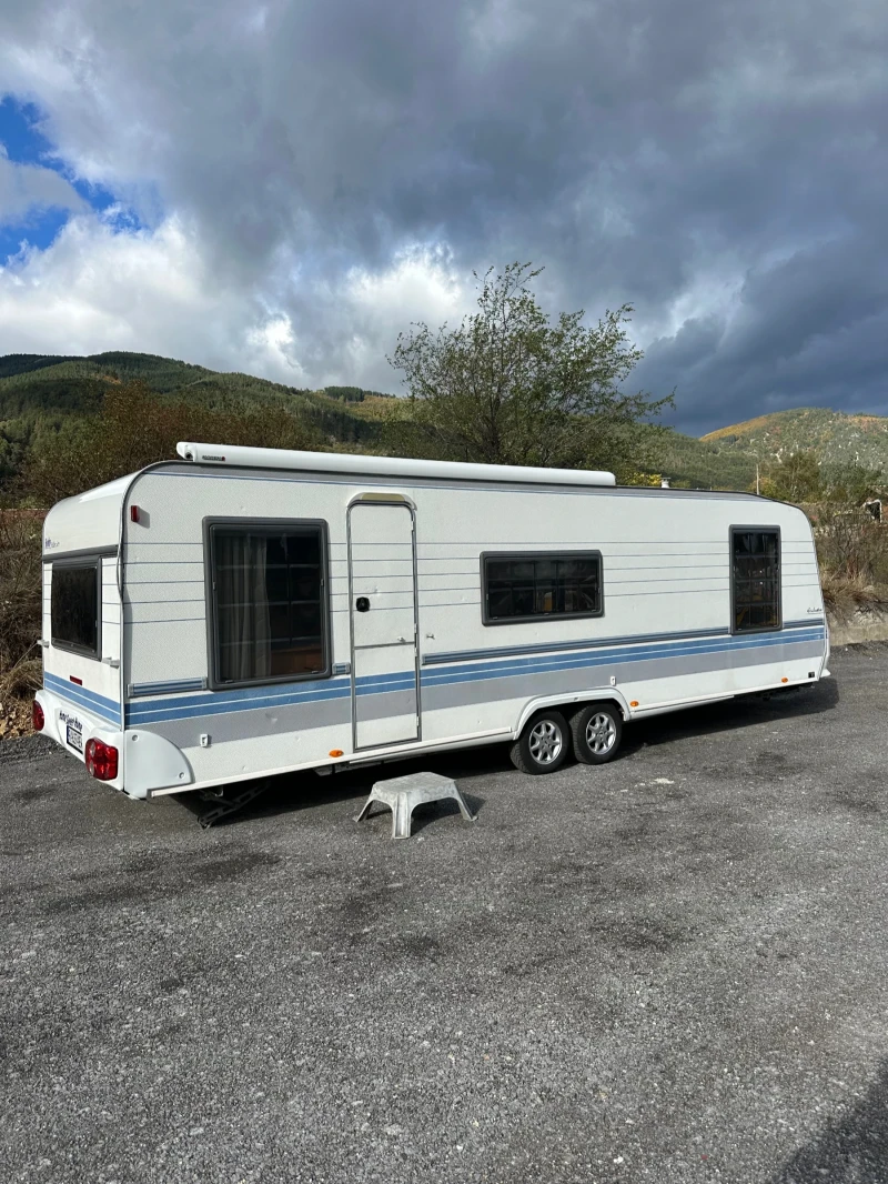 Каравана Hobby Prestige 720 / 9 метра/ НОВ ВНОС/ ГОЛЯМ ХЛАДИЛНИК/, снимка 7 - Каравани и кемпери - 52158998