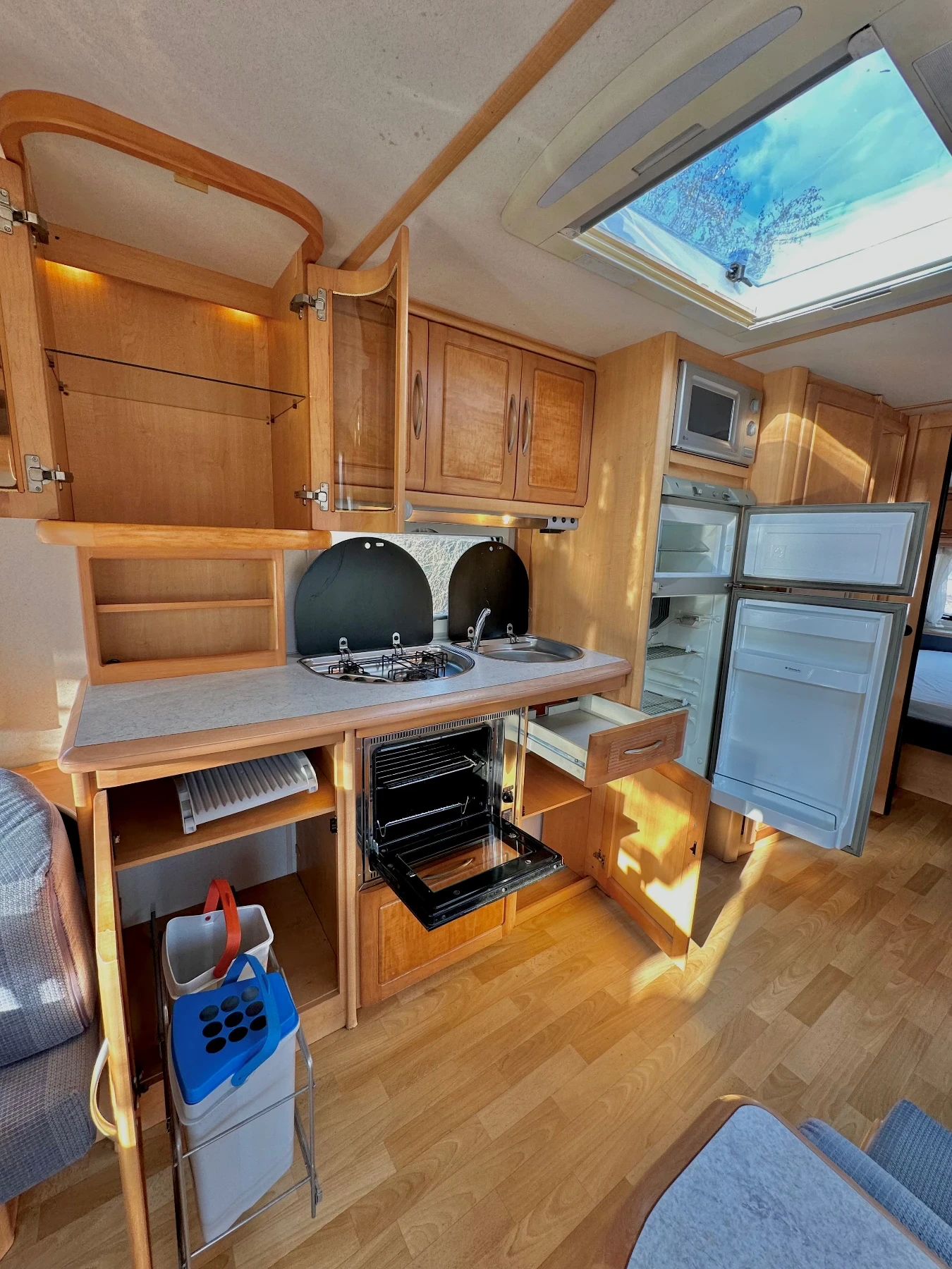  Hobby Prestige 720 / 9 /  /  / | Mobile.bg   14