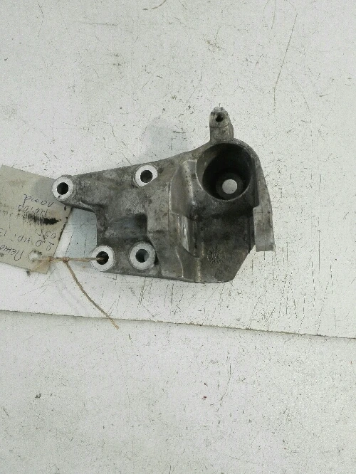 Лапа мотор Пежо 407 2.0хди