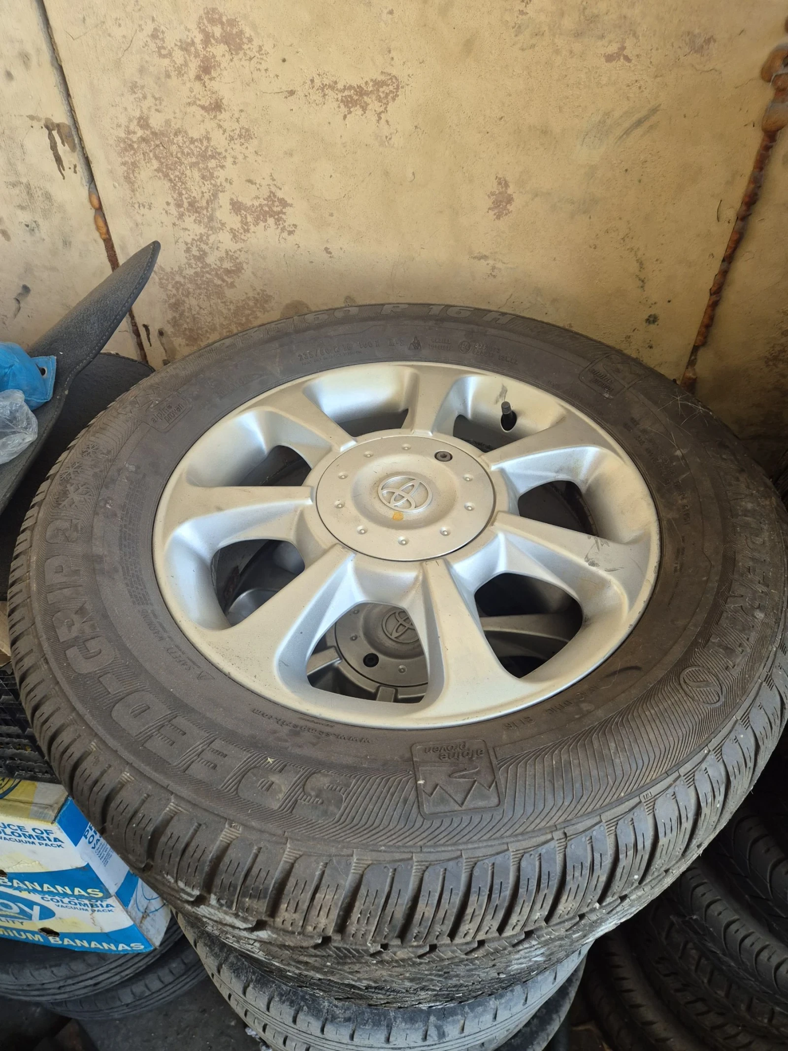 ���� � ������ 235/60R16 �� Toyota Rav4 | Mobile.bg � ����������� 1