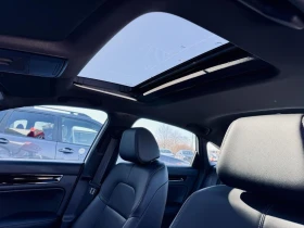 Honda Civic  Hybrid Sport Touring Sedan FWD, снимка 11