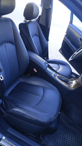 Mercedes-Benz E 320, снимка 6