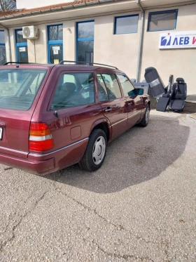 Mercedes-Benz 124 E220Т, снимка 4