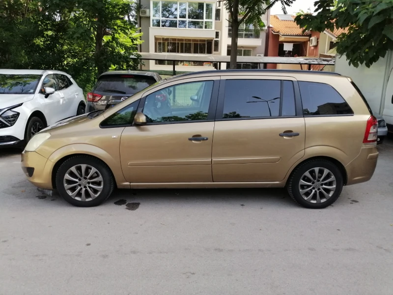 Opel Zafira, снимка 9 - Автомобили и джипове - 47301473