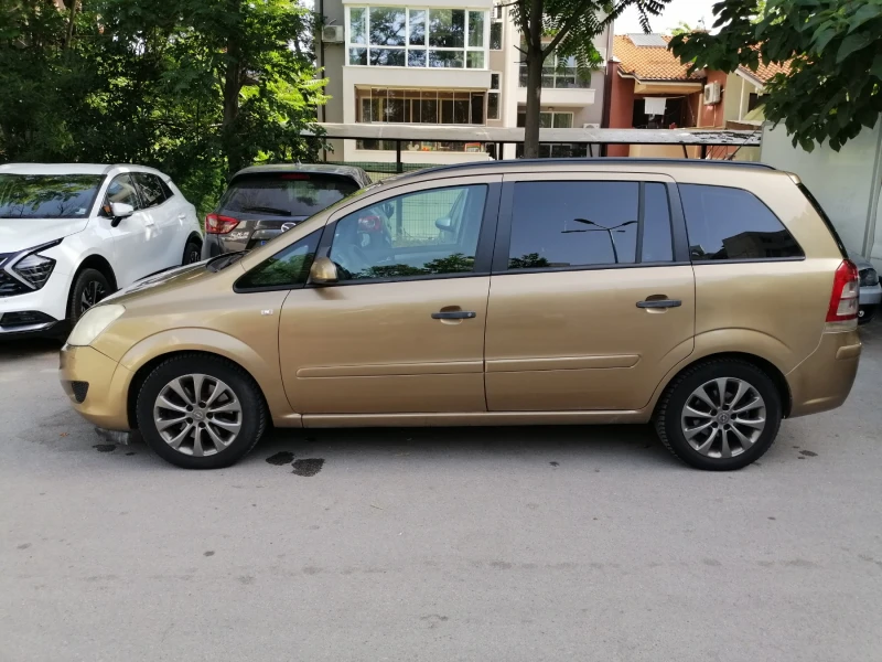 Opel Zafira, снимка 4 - Автомобили и джипове - 47301473