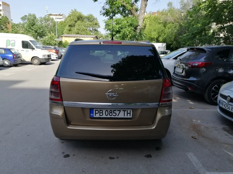 Opel Zafira, снимка 6 - Автомобили и джипове - 46922795