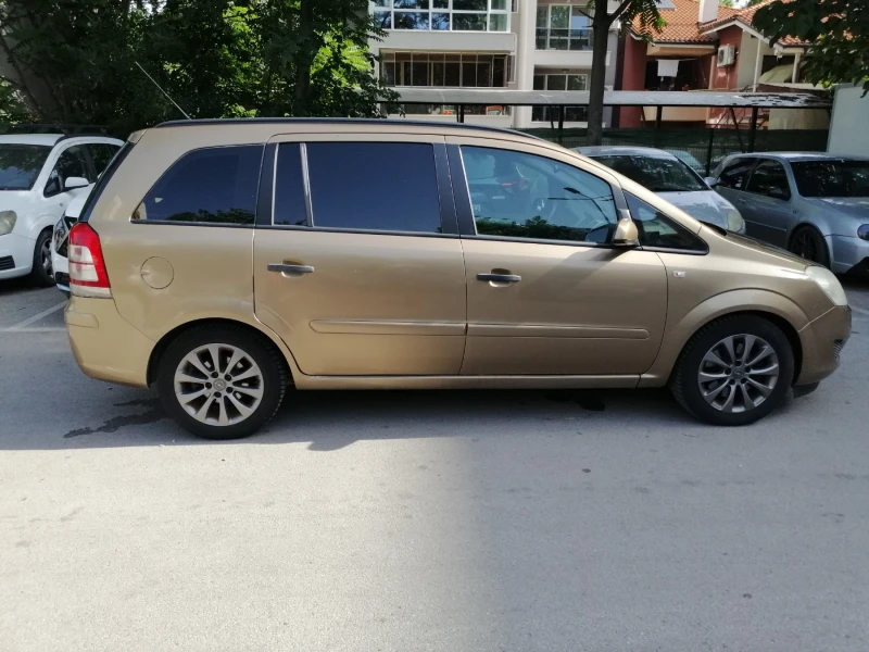 Opel Zafira, снимка 5 - Автомобили и джипове - 46922795