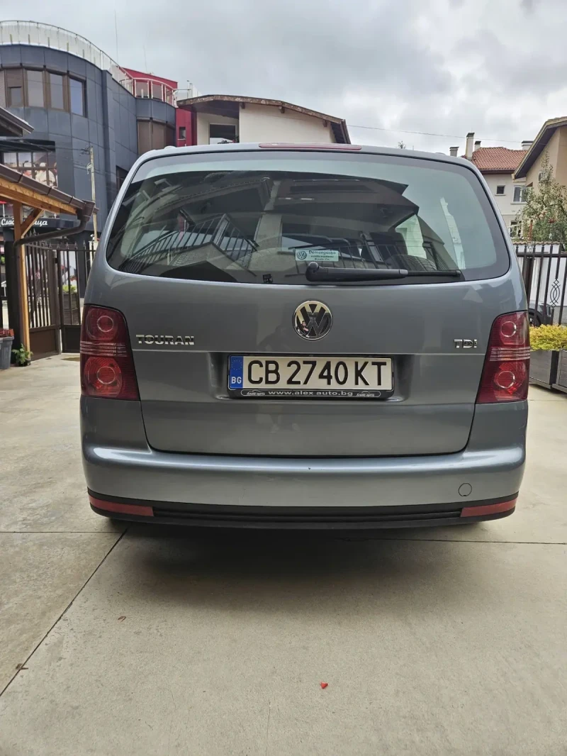 VW Touran, снимка 5 - Автомобили и джипове - 47560515