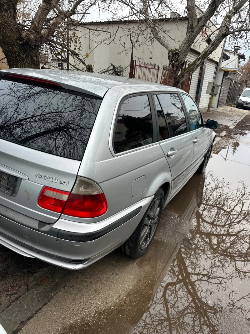 BMW 330, снимка 6 - Автомобили и джипове - 48610616