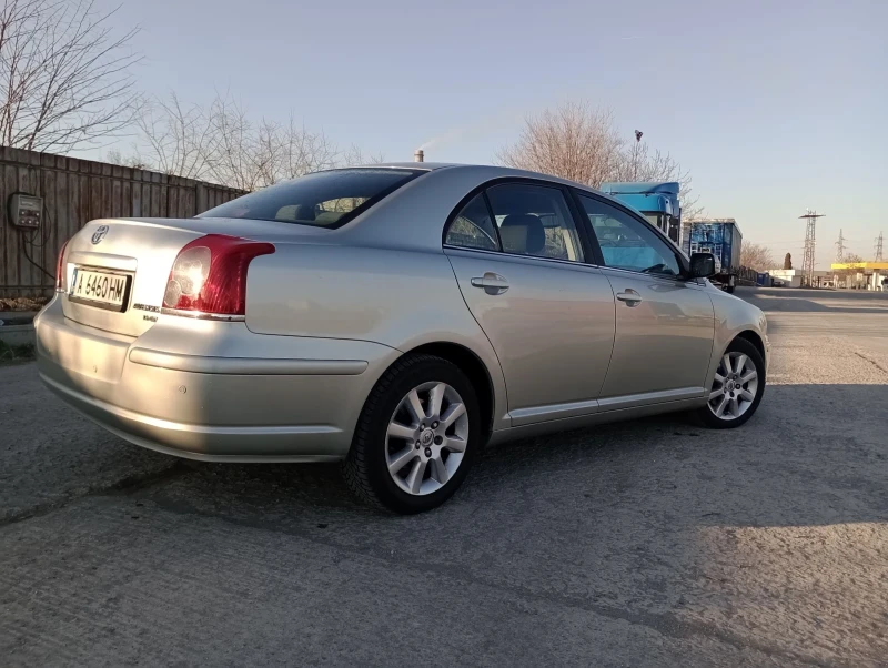 Toyota Avensis 2.2 D4D, снимка 5 - Автомобили и джипове - 49417287