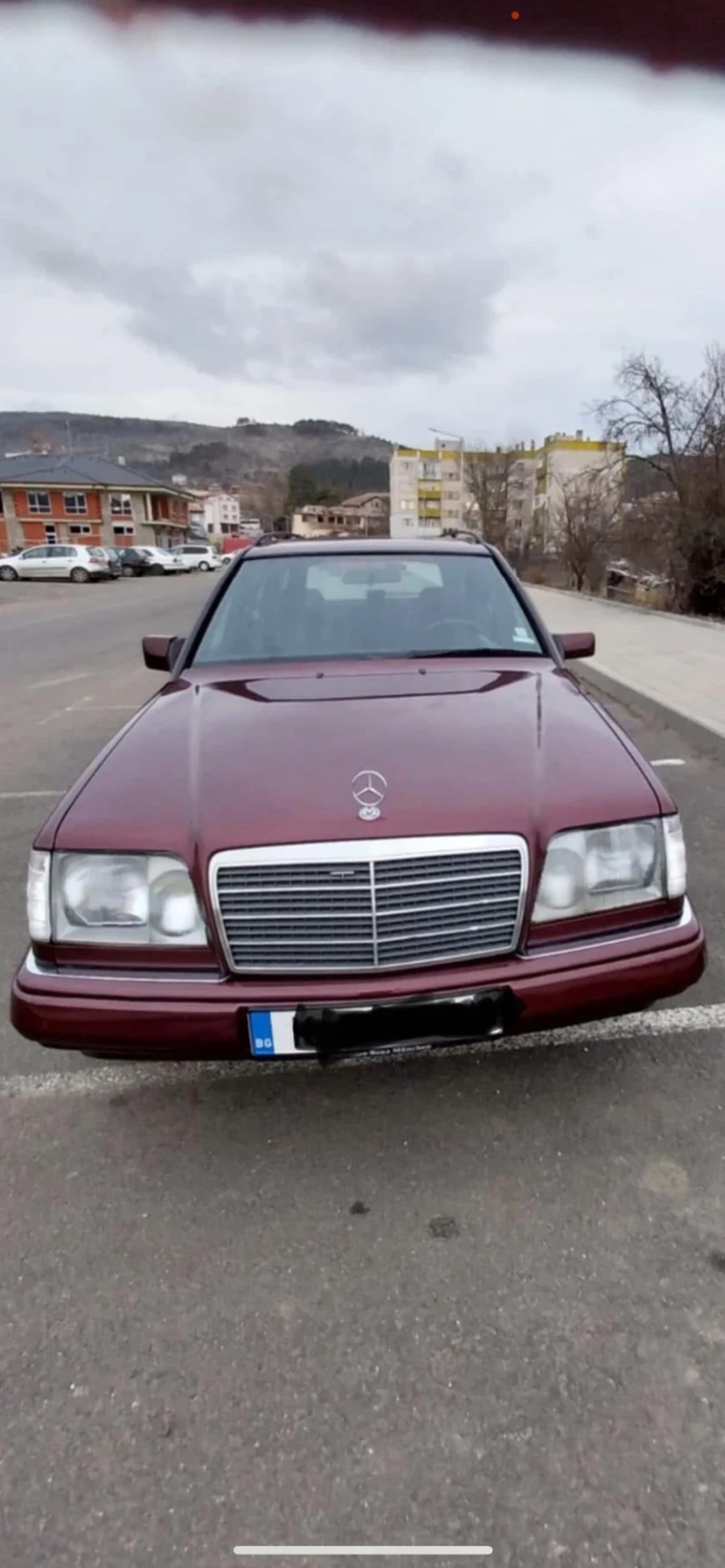 Mercedes-Benz 124 E220Т, снимка 1 - Автомобили и джипове - 49557153