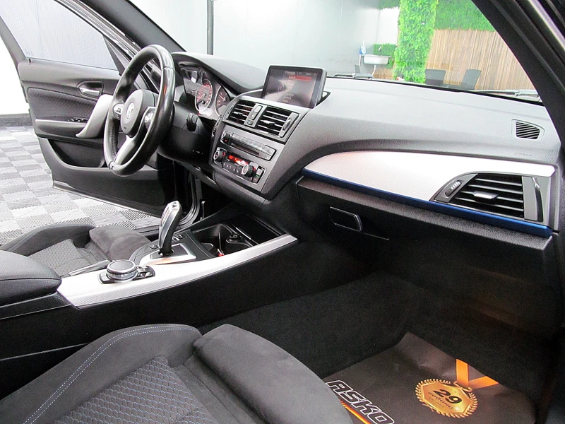 BMW 118 M-paket/START STOP/Keyless/СОБСТВЕН ЛИЗИНГ, снимка 16 - Автомобили и джипове - 51330842