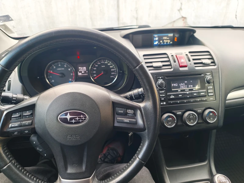 Subaru XV, снимка 14 - Автомобили и джипове - 52248665