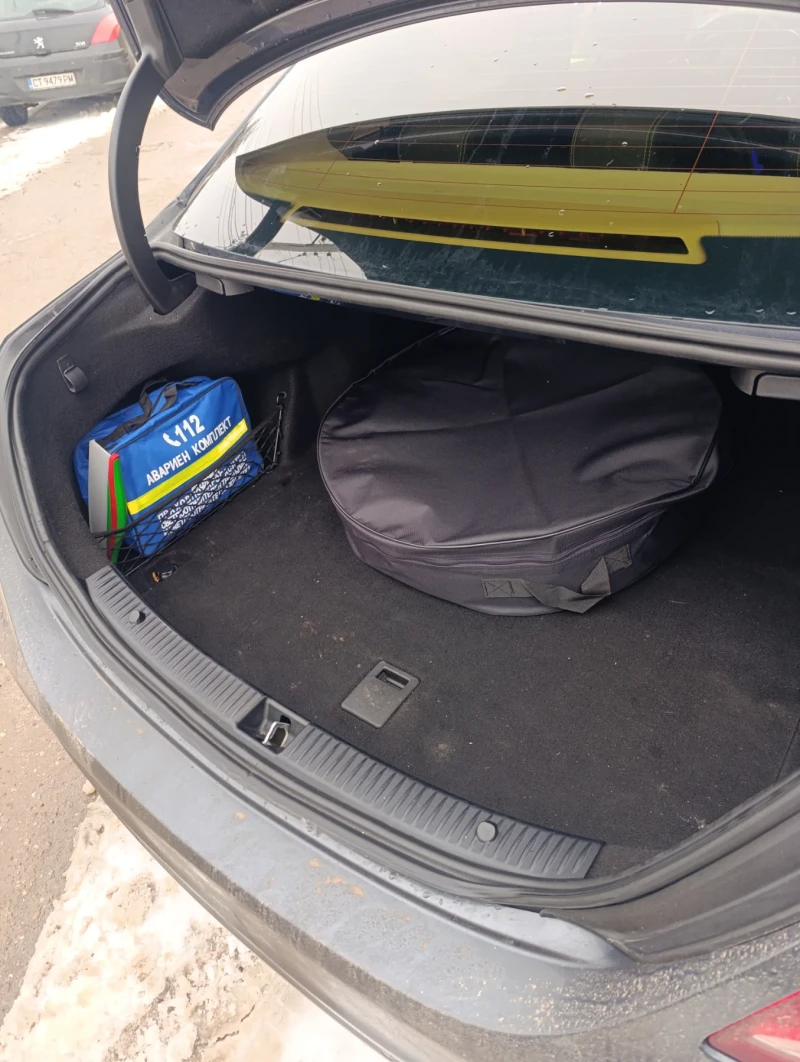 Mercedes-Benz C 220, снимка 4 - Автомобили и джипове - 53191815