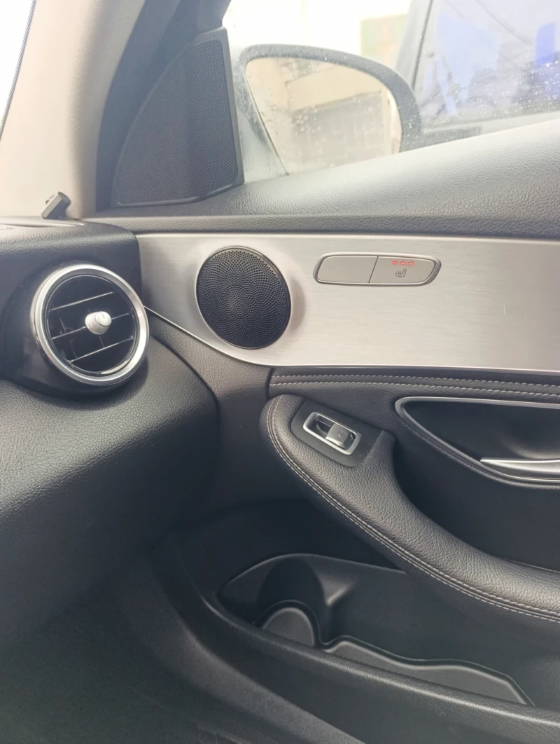 Mercedes-Benz C 220, снимка 6 - Автомобили и джипове - 53191815