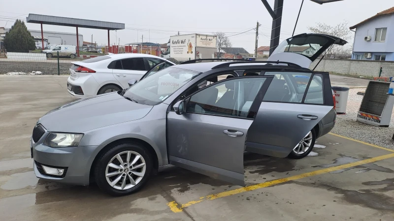 Skoda Octavia, снимка 2 - Автомобили и джипове - 53202201