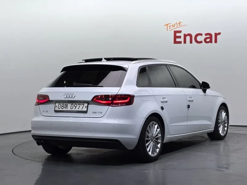 Audi A3 2.0 TDI, снимка 2 - Автомобили и джипове - 55006373