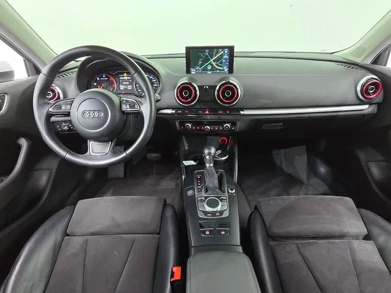 Audi A3 2.0 TDI, снимка 7 - Автомобили и джипове - 55006373